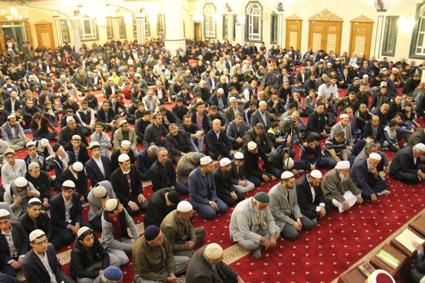 "Müslüman bir toplumda aileyi zayıflatacak hususlardan kaçınmalıyız"